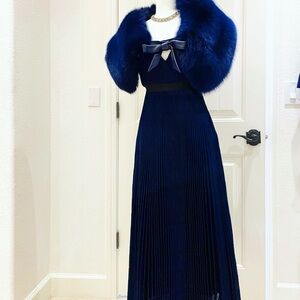 Elegant Navy Blue Evening Gown